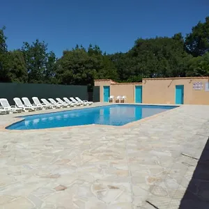  Chalet à Au Calme Sous Les Pins